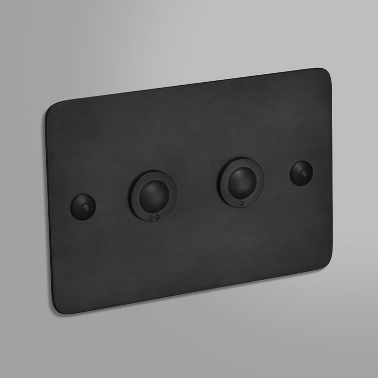 C12 Noir de Bronze Mat_5