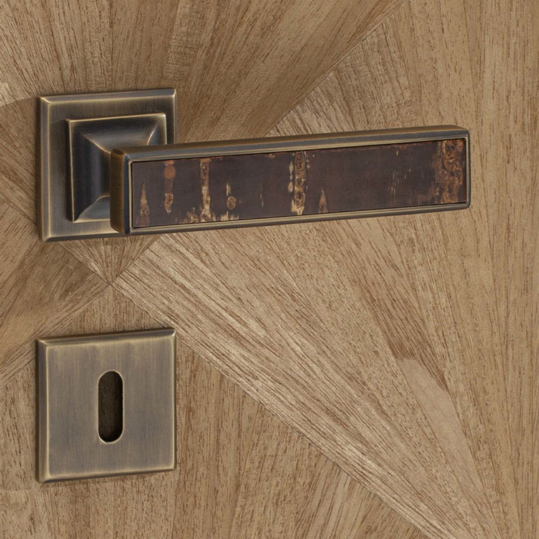 C2 Vieux Bronze Mat_1