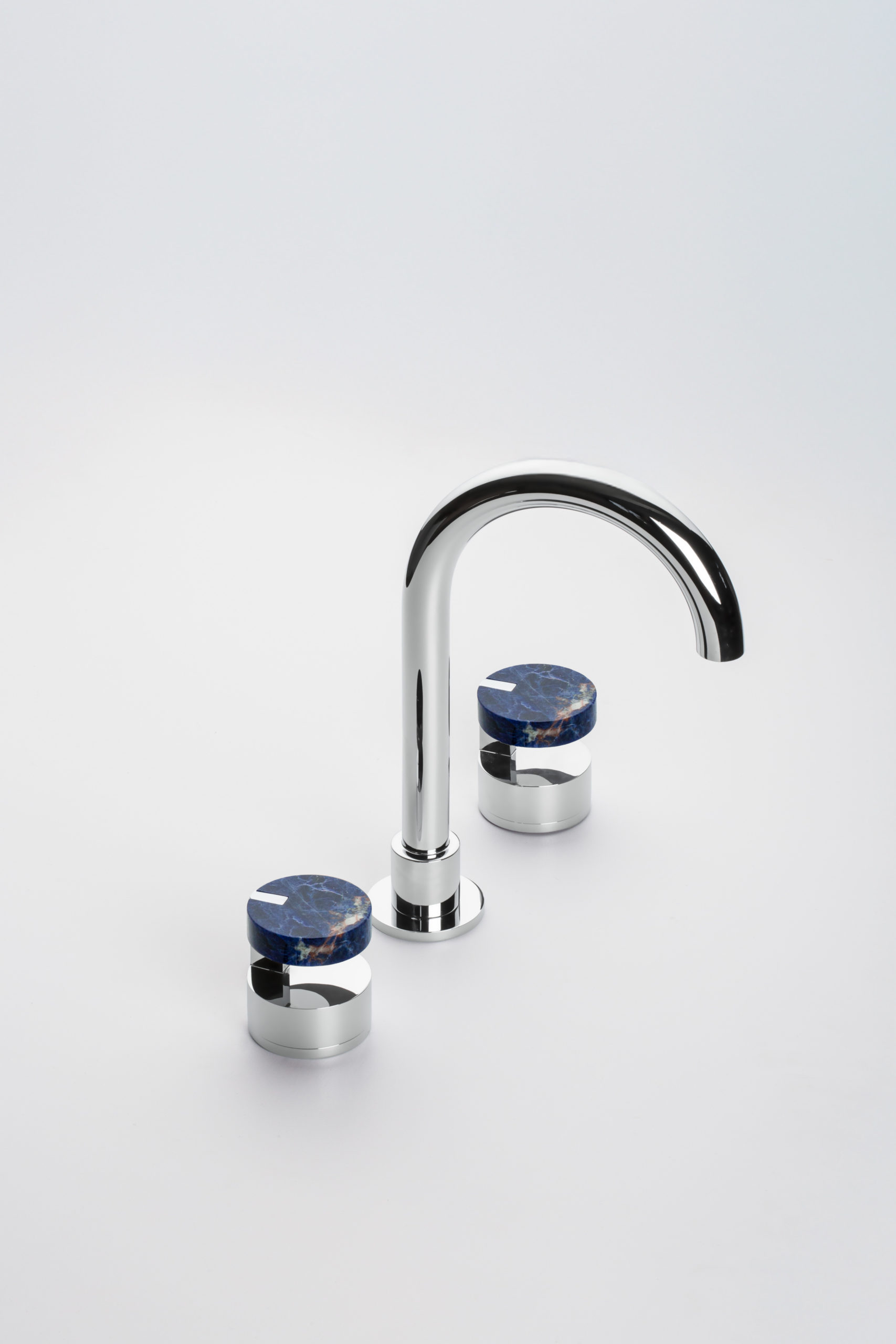 Mélangeur de lavabo sodalite. Basin mixer with sodalite